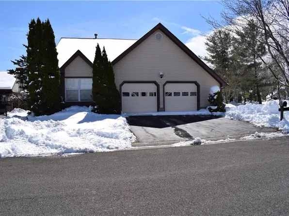 2 Ingram Dr, Monroe Township, NJ 08831