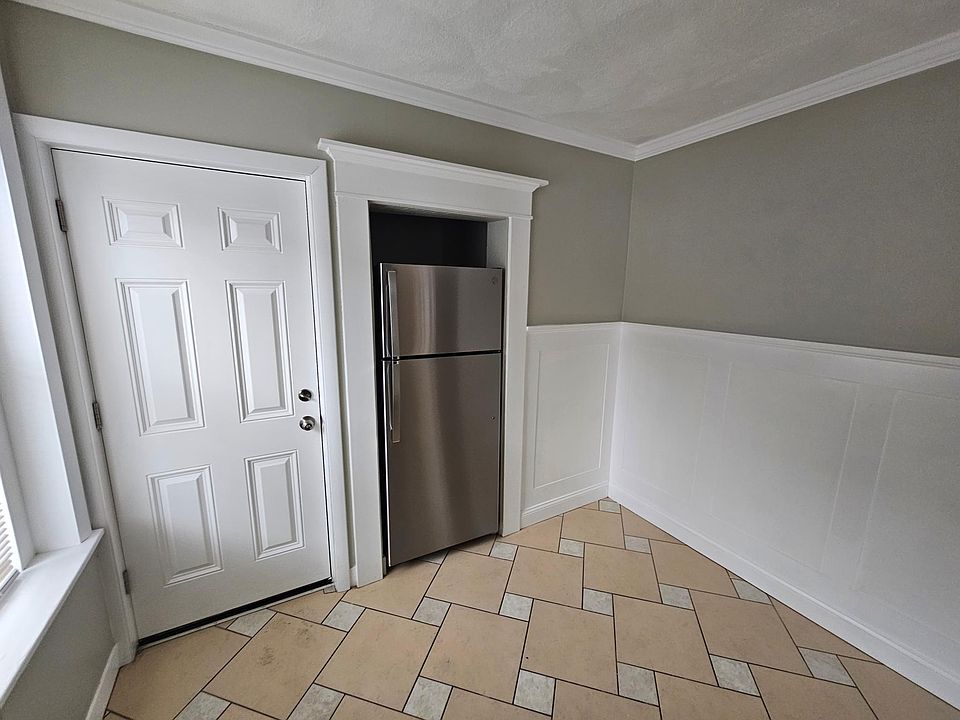 1st image of 19 Bowditch St #1