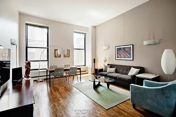 Sold by Town Residential | media 20