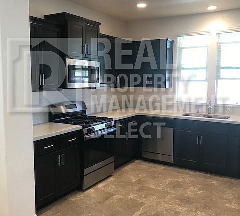 2nd image of 1804 Golden Willow Ave