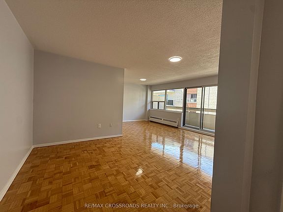 3rd image of 1191 Ellesmere Rd #204