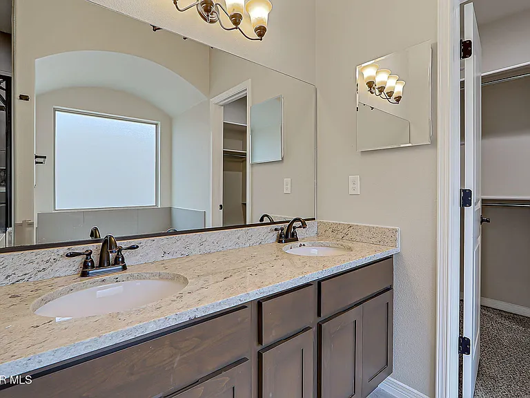 13752 Newton Ct — Photo 29