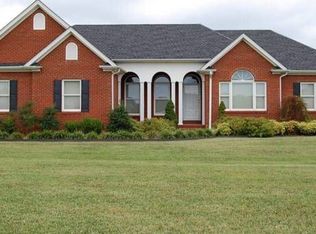 2037 Celina Rd, Red Boiling Springs, TN 37150