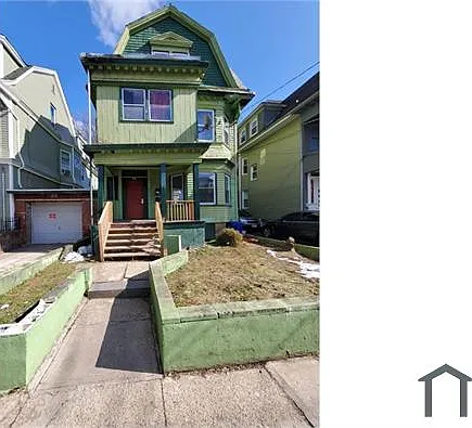 62 Treacy Ave #1