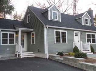 38 Pierce St, Foxboro, MA 02035