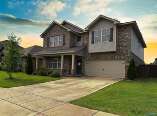 621 Magnolia Place Ln SW, Hartselle, AL 35640