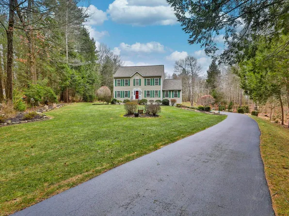 76 Lyford Lane, Brentwood, NH 03833
