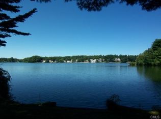 1395 Chopsey Hill Rd, Bridgeport, CT 06606