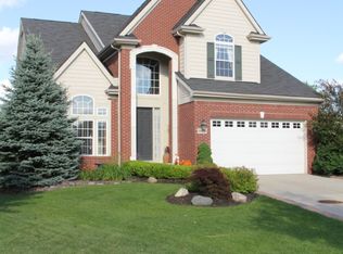 50256 Cressnut Ct, Northville, MI 48168