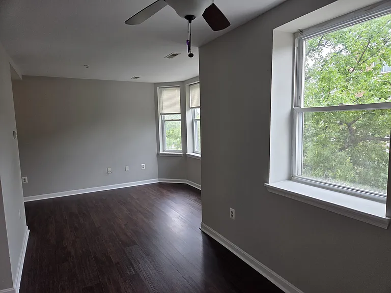 1216-1218 W Fayette St #201 — Photo 18
