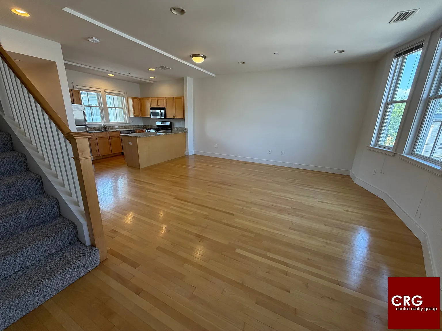 2 bed, 2.5 bath, $4,083 — Photo 4