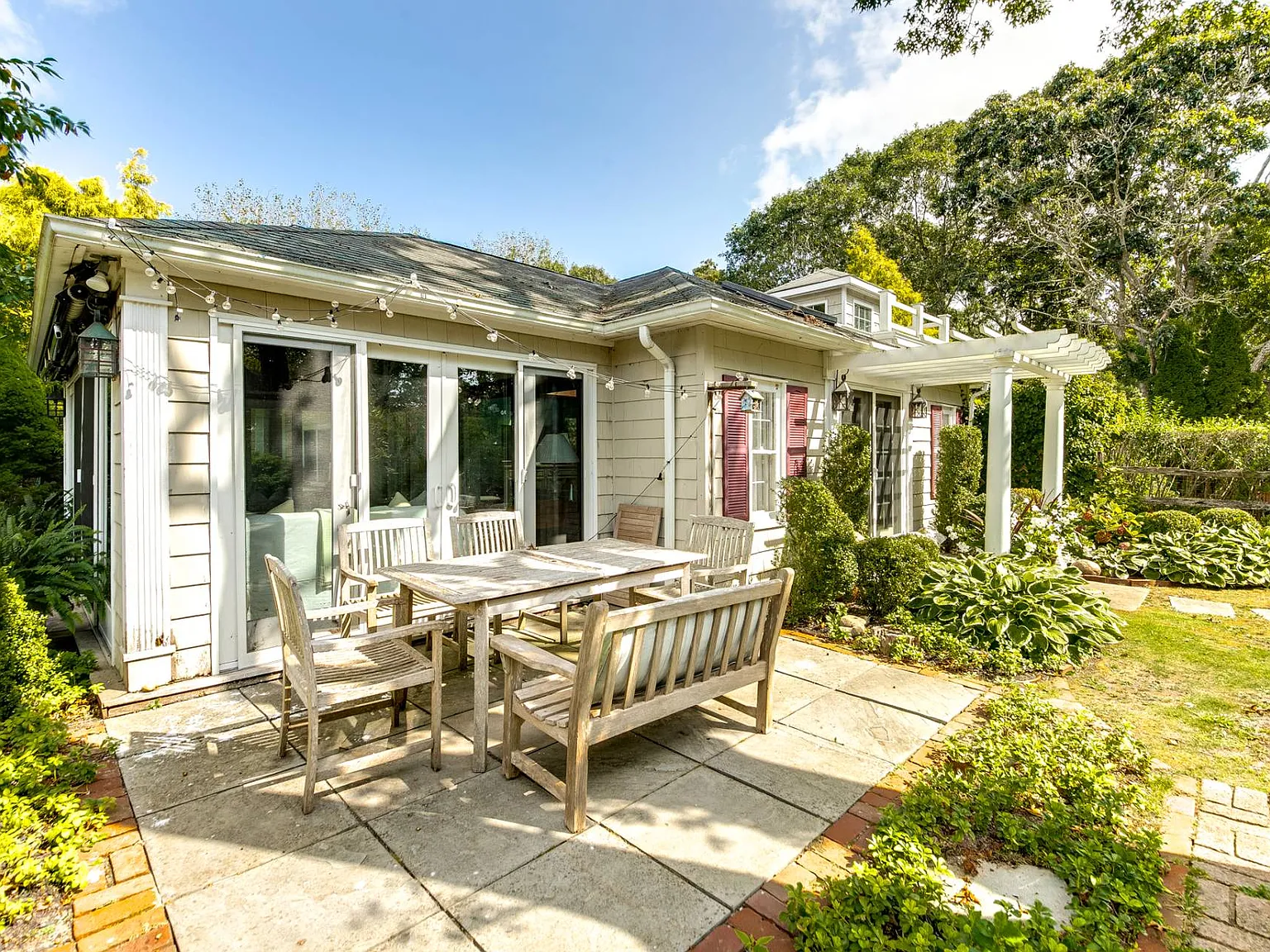 Amagansett Beach Cottage Close to Ocean and Bay Beaches — Photo 4