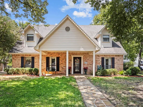 215 Enchanted Estates Dr, Crockett, TX 75835