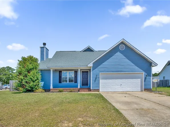 111 Cavalier Dr, Raeford, NC 28376
