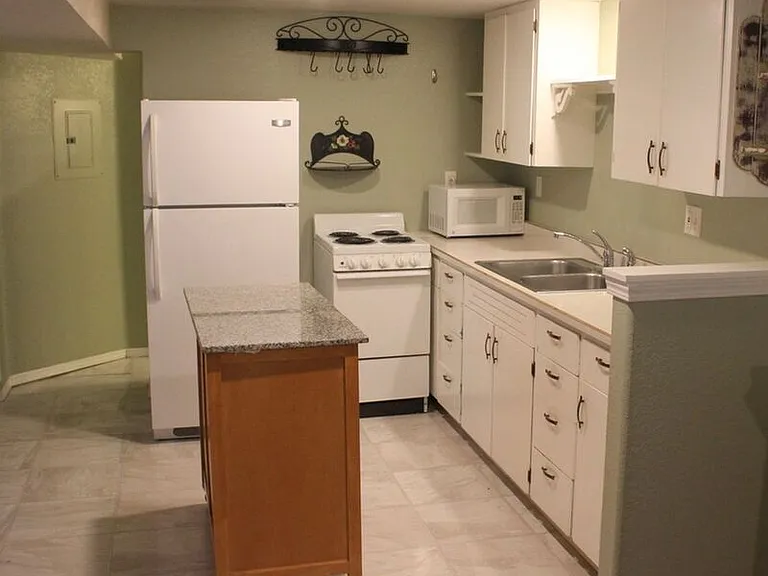 2720 W Heron St #B — Photo 6