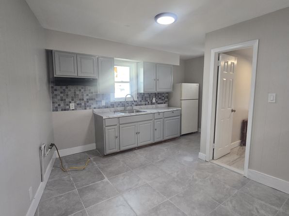 166 Elmwood Ave #G1