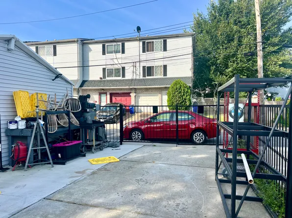 3146 Richmond Terrace image 10 of 10