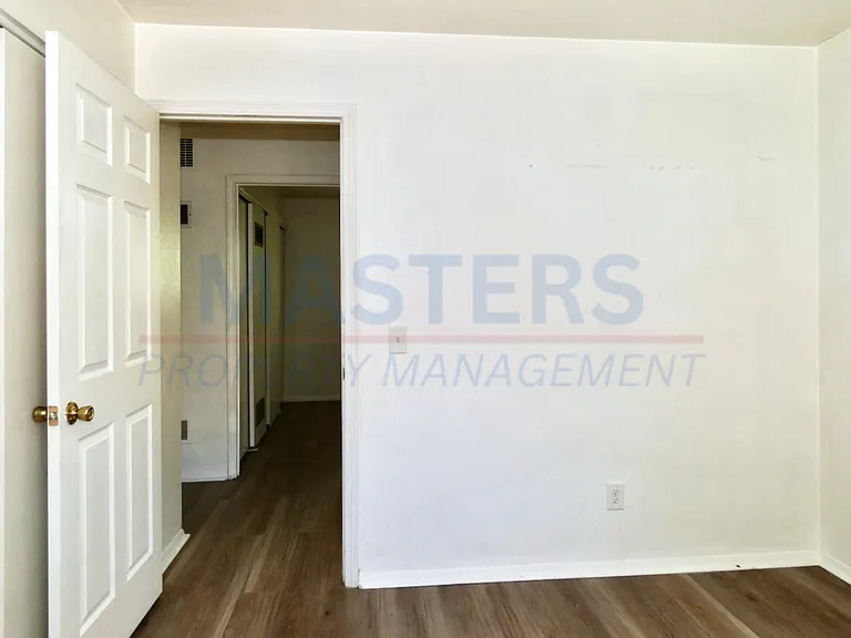 5765 Steffens Ave — Photo 9
