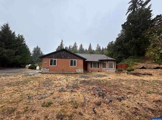 4072 Hidden Lake Dr NE, Silverton, OR 97381