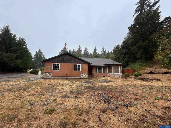 4072 Hidden Lake Dr NE, Silverton, OR 97381