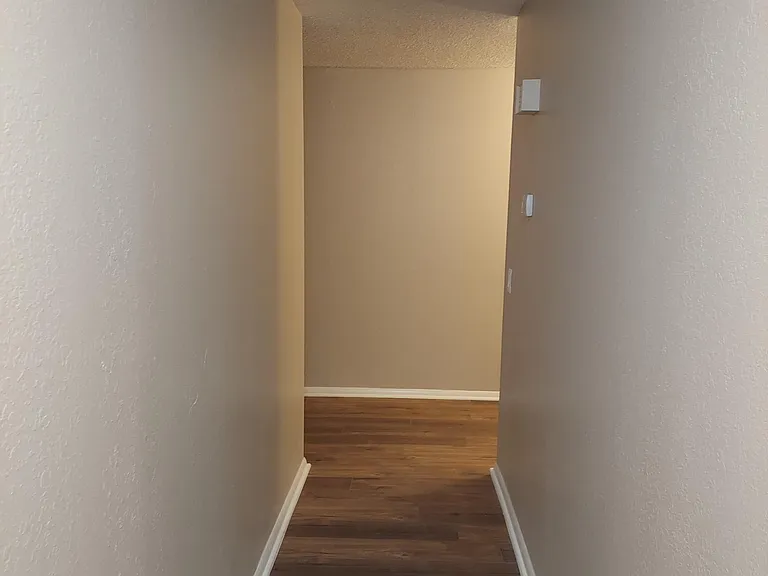 7515 S 68th East Pl — Photo 11