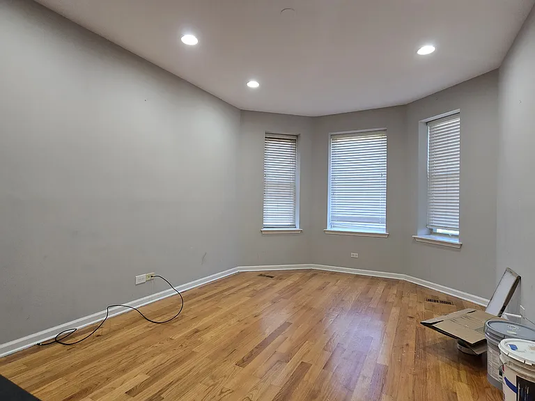 3147 W Augusta Blvd #1 — Photo 3