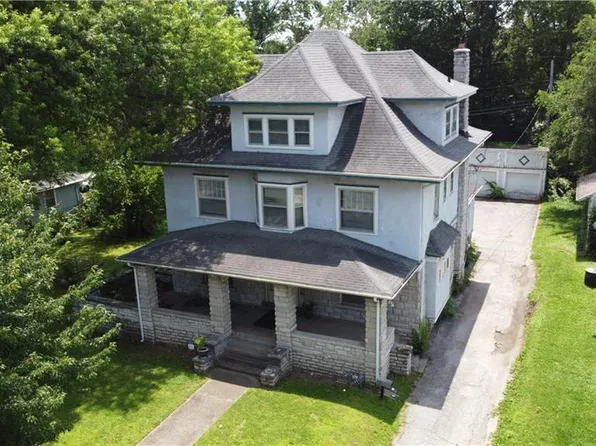 2211 E 69th St, Kansas City, MO 64132