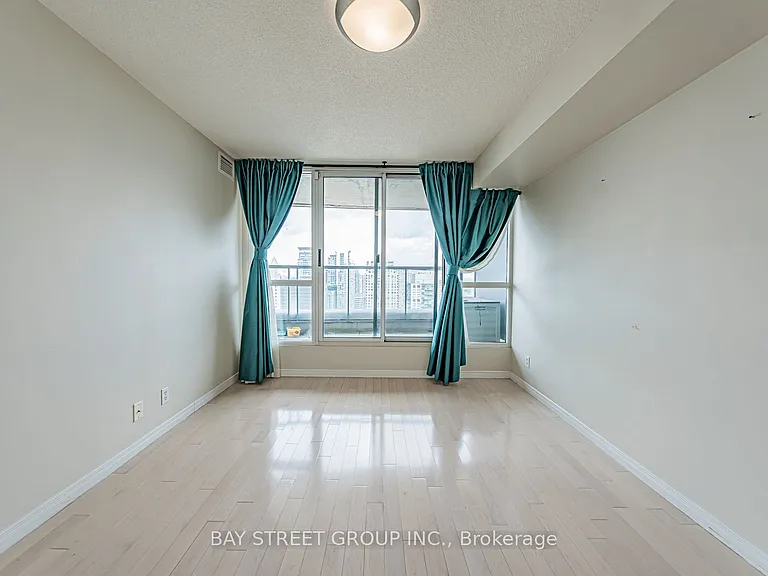23 Hollywood Ave #3802 — Photo 13