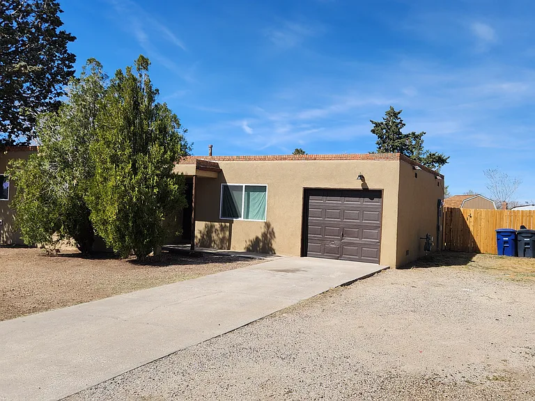 13125 Camino Del Norte NE — Photo 2