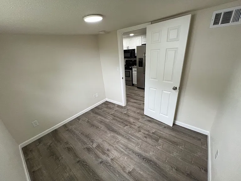 349 San Diego St — Photo 16