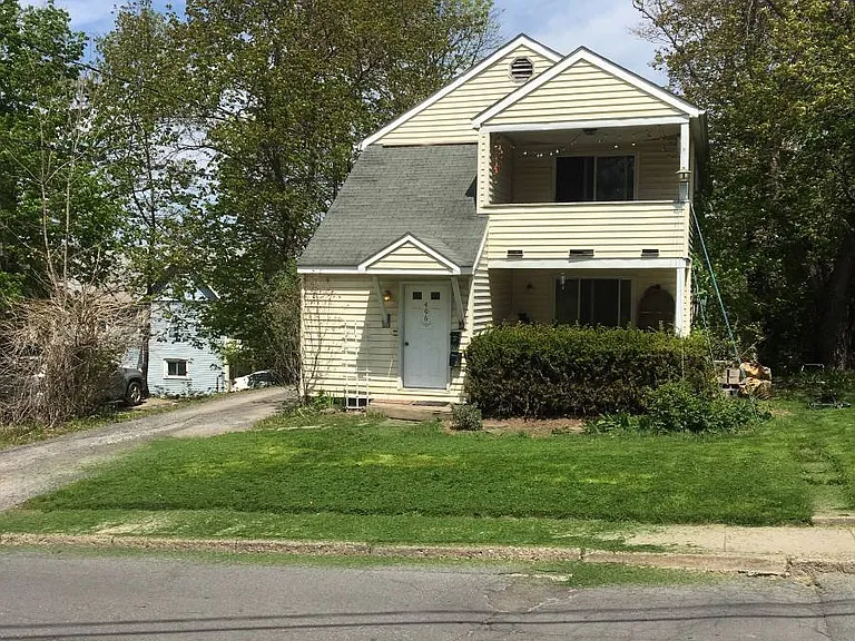 406 Hillview Pl — Photo 1