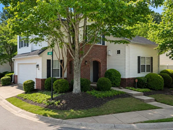606 W Oaks Dr, Woodstock, GA 30188