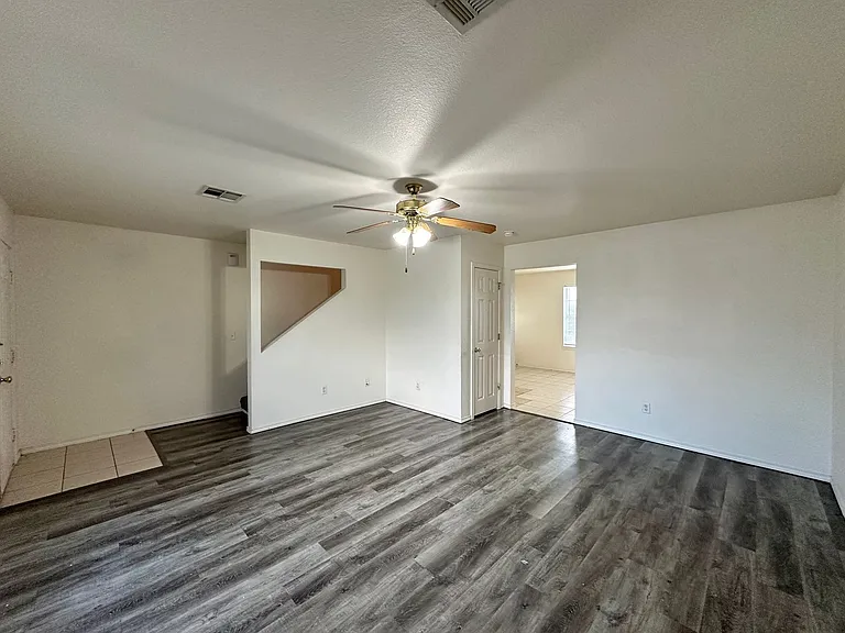 4004 Eula Bea Ct — Photo 4