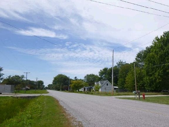 Exterior Neighborhood (street photo)