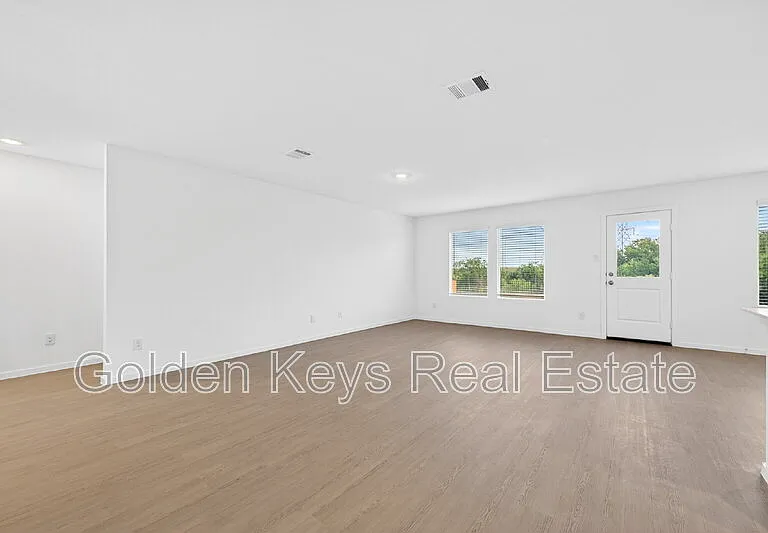 10212 Regal Bend Ln — Photo 18