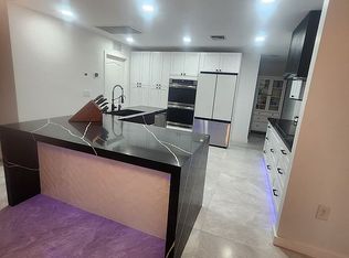 1806 NE 13th Ter, Cape Coral, FL 33909