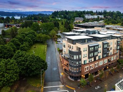 7800 SE 27th St UNIT 405, Mercer Island, WA, 98040