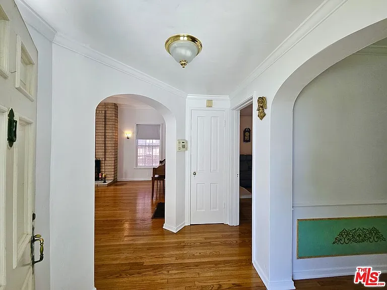 2211 W 78th Pl — Photo 39