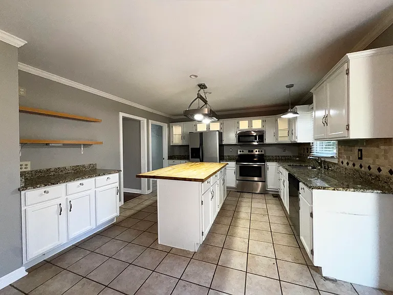 2149 Palomar Trace Dr — Photo 9