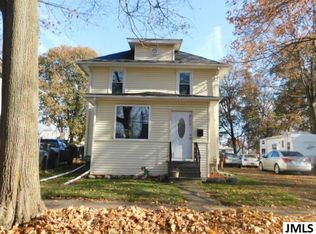 711 Seymour Ave, Jackson, MI 49202