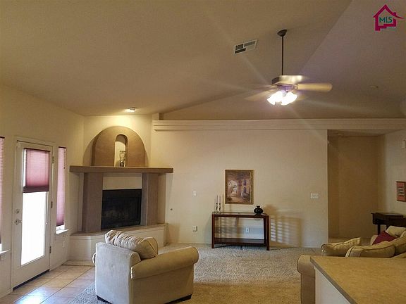 3rd image of 2082 Reina Dr