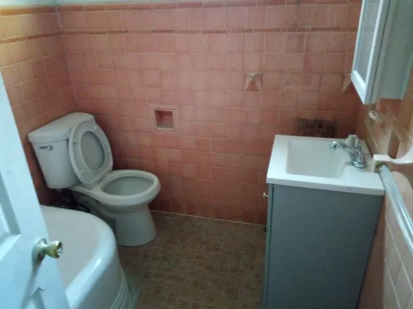 212 Highland Ave, Trenton, NJ 08618