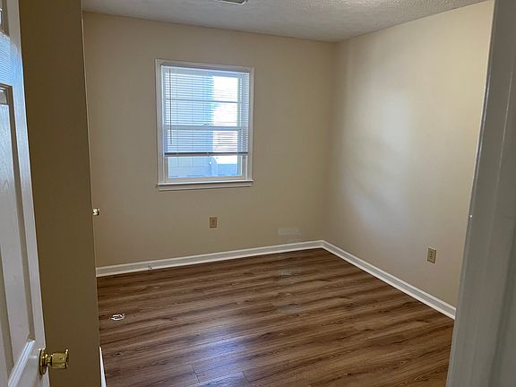 5th image of 634 Charles St APT 9