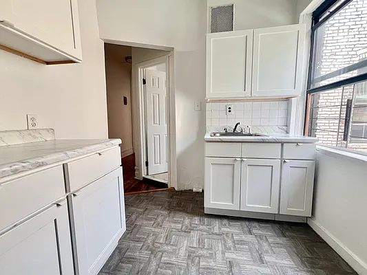 Rented by Pear NYC LLC | media 7
