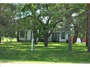 4001 Pleasant Valley Rd, Brighton, MI