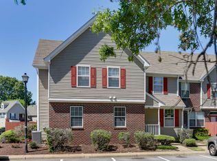 300 Primrose Ln, Chesapeake, VA 23320