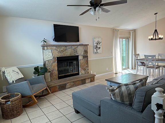 5th image of 5589 W Lilac Ave