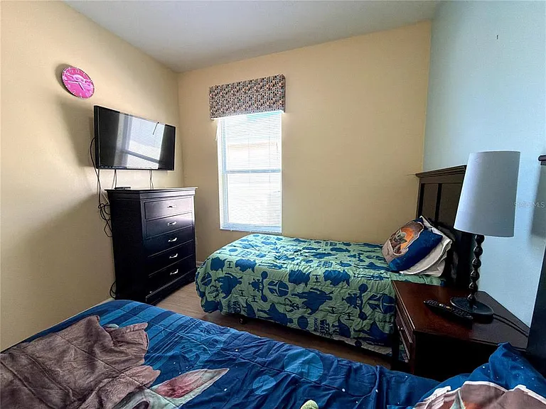 8127 Fan Palm Way — Photo 20