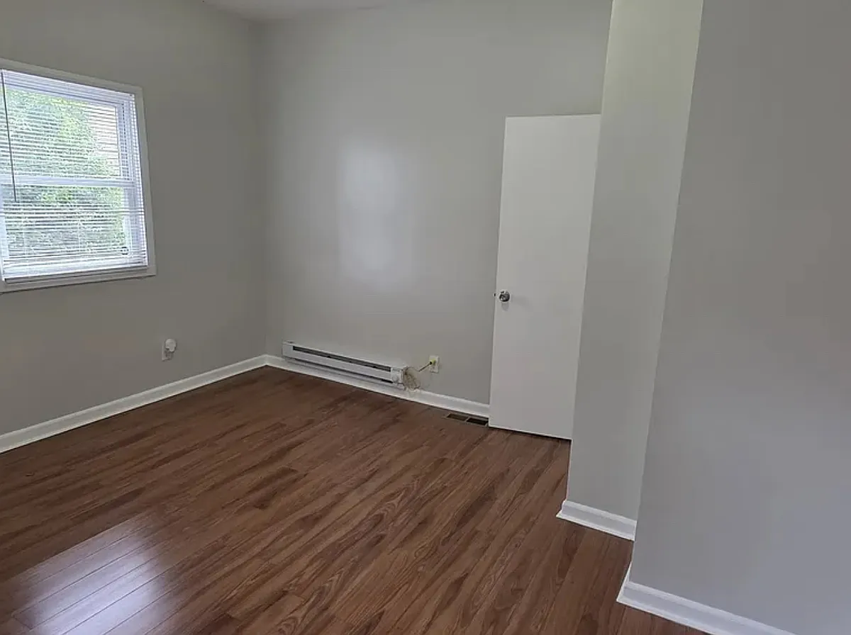 Building Photo - 1514 Pembroke St #2