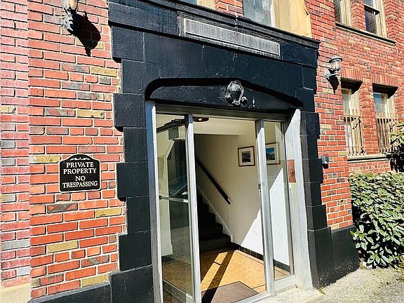 5th image of 315 12th Avenue E
